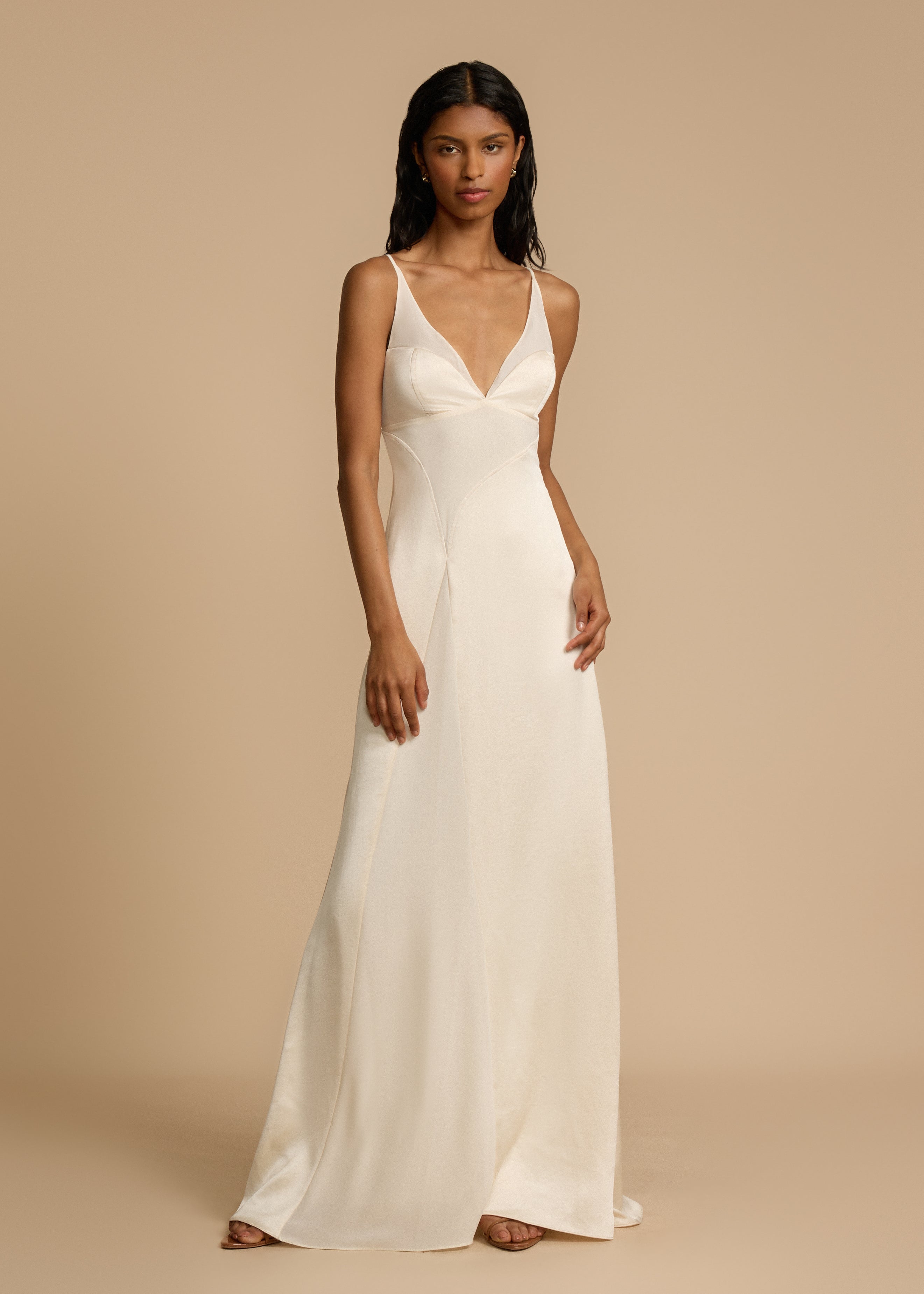 White fashion backless gown